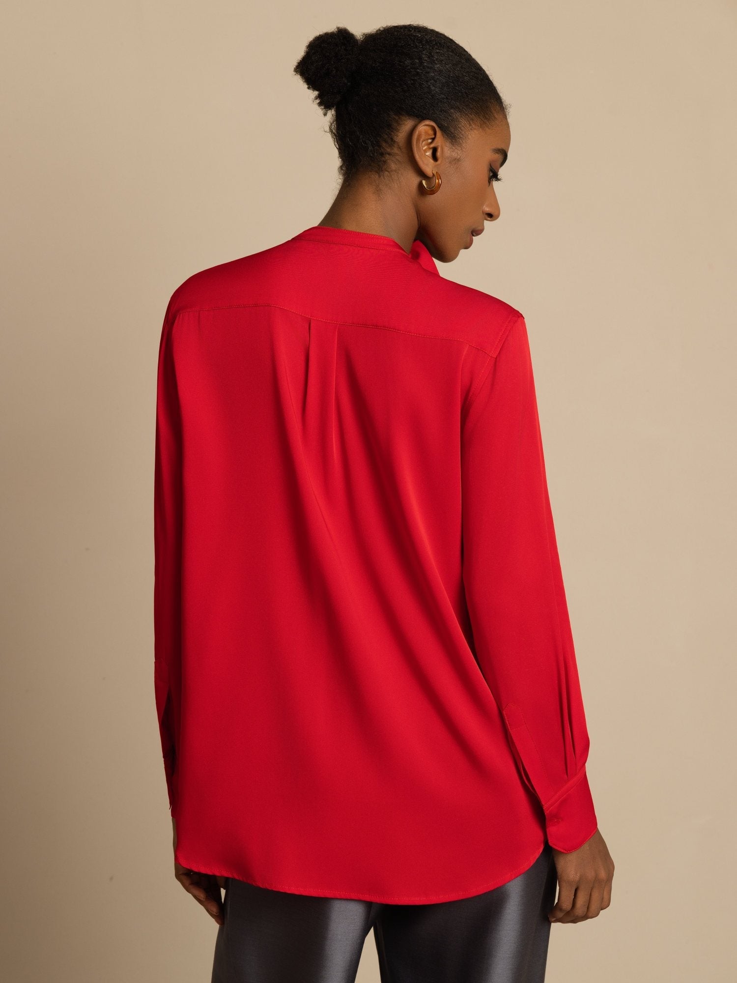 [خمر] SilkSilky-SA 19Momme الحرير الأكمام الطويلة ياقة القاع بلوزة 002