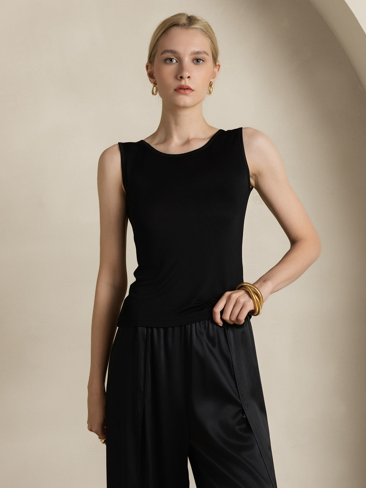 [أسود] SilkSilky-SA محبوك الحرير رقبة مستديرة تي شيرت نسائية 003,