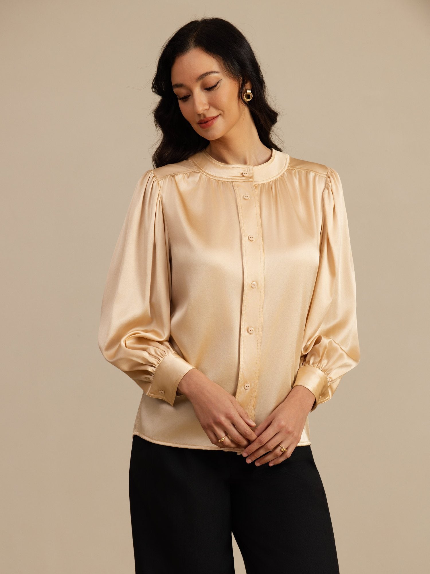 [شامبانيا] SilkSilky-SA 19Momme Long Sleeve Round Neck بلوزة 001