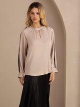 [تان (بني فاتح)] SilkSilky-SA Long Sleeve Keyhole Neck بلوزات نسائية 004