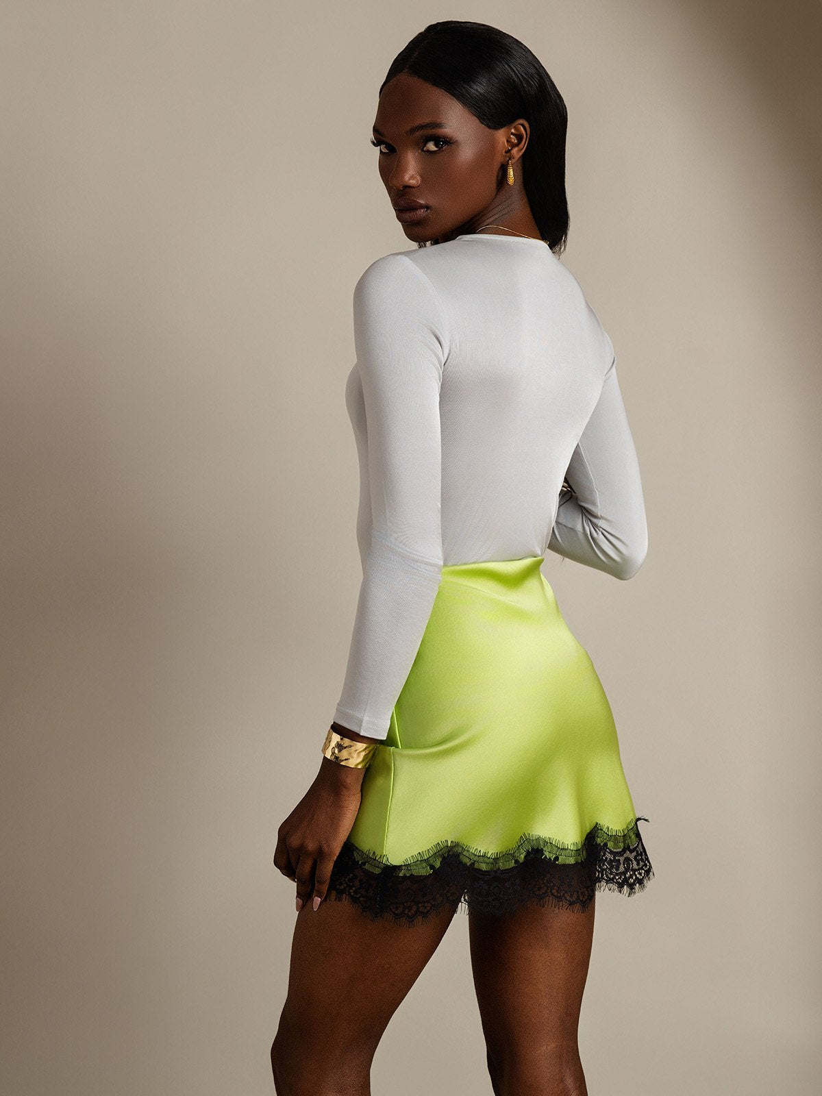 [رمادي فاتح] SilkSilky-SA الحرير رقبة مستديرة تي شيرت نسائية 002,