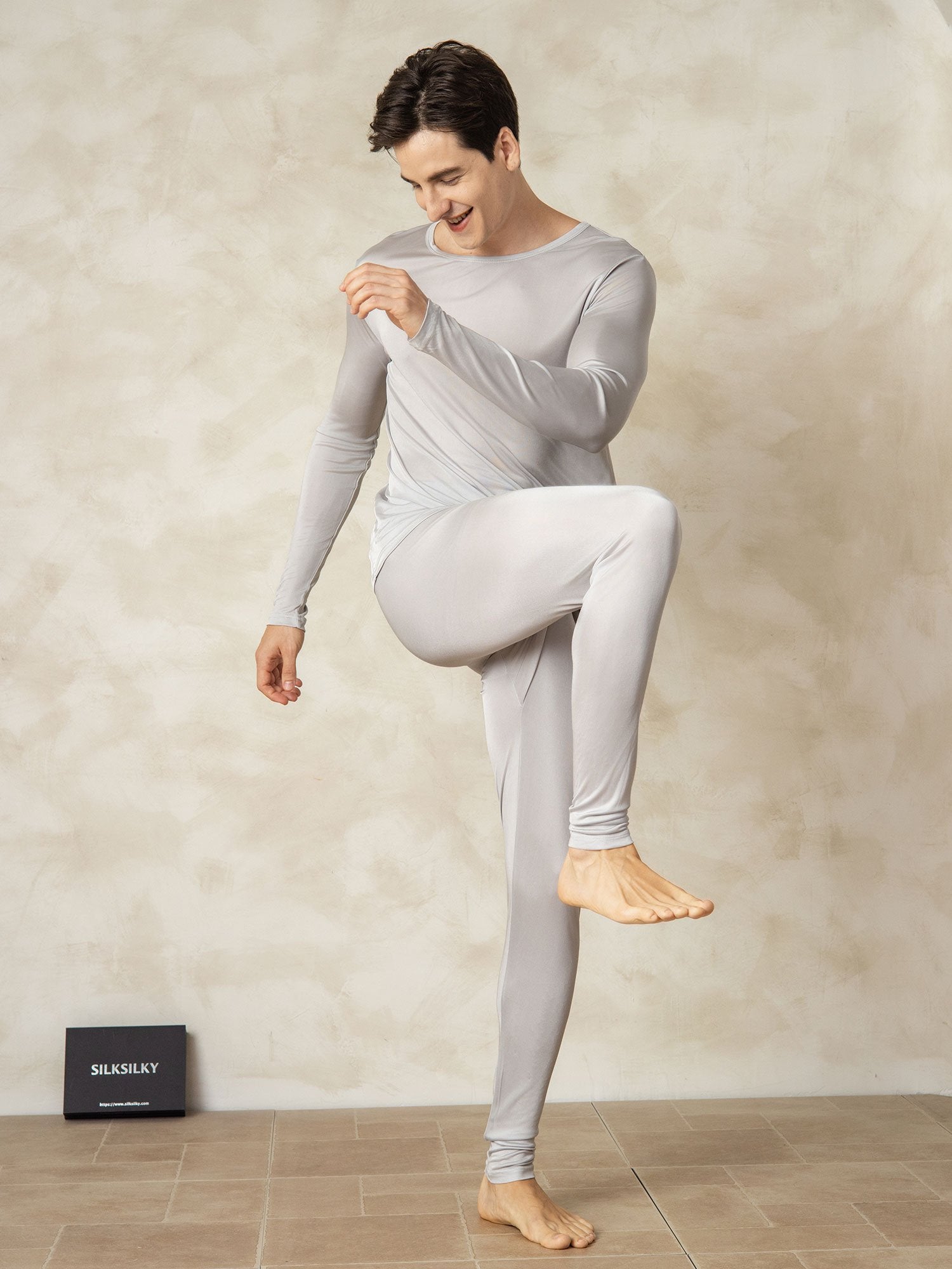 [فضة] SilkSilky-SA الحرير Mens Pajamas 002