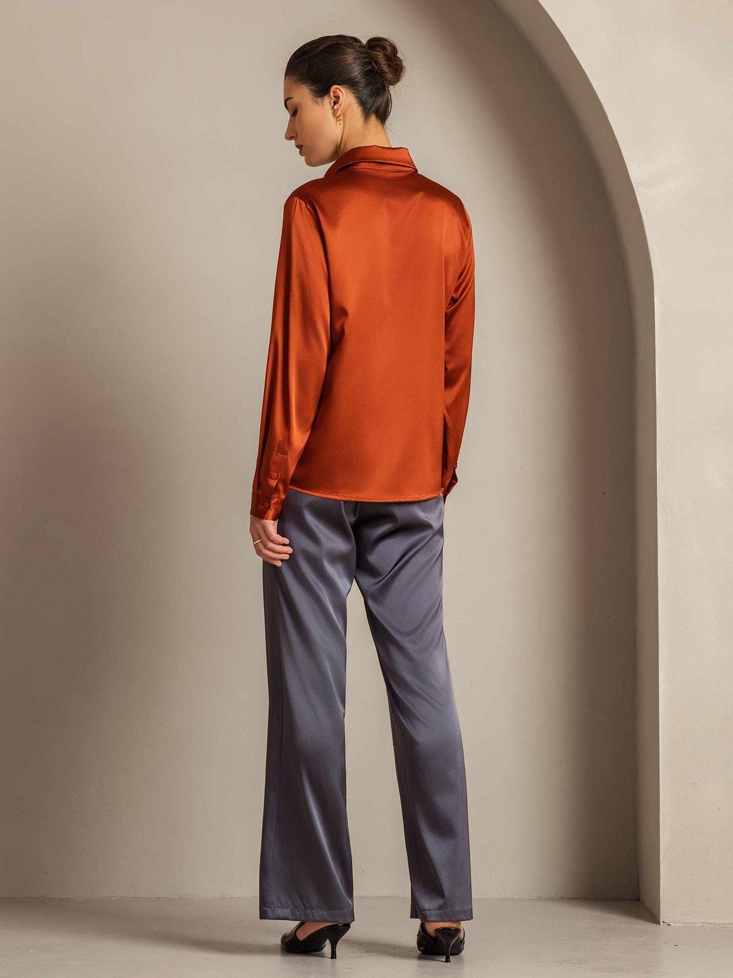 [الكراميل] SilkSilky-SA 19Momme الحرير الأكمام الطويلة Lapel Collar بلايز نسائية 010