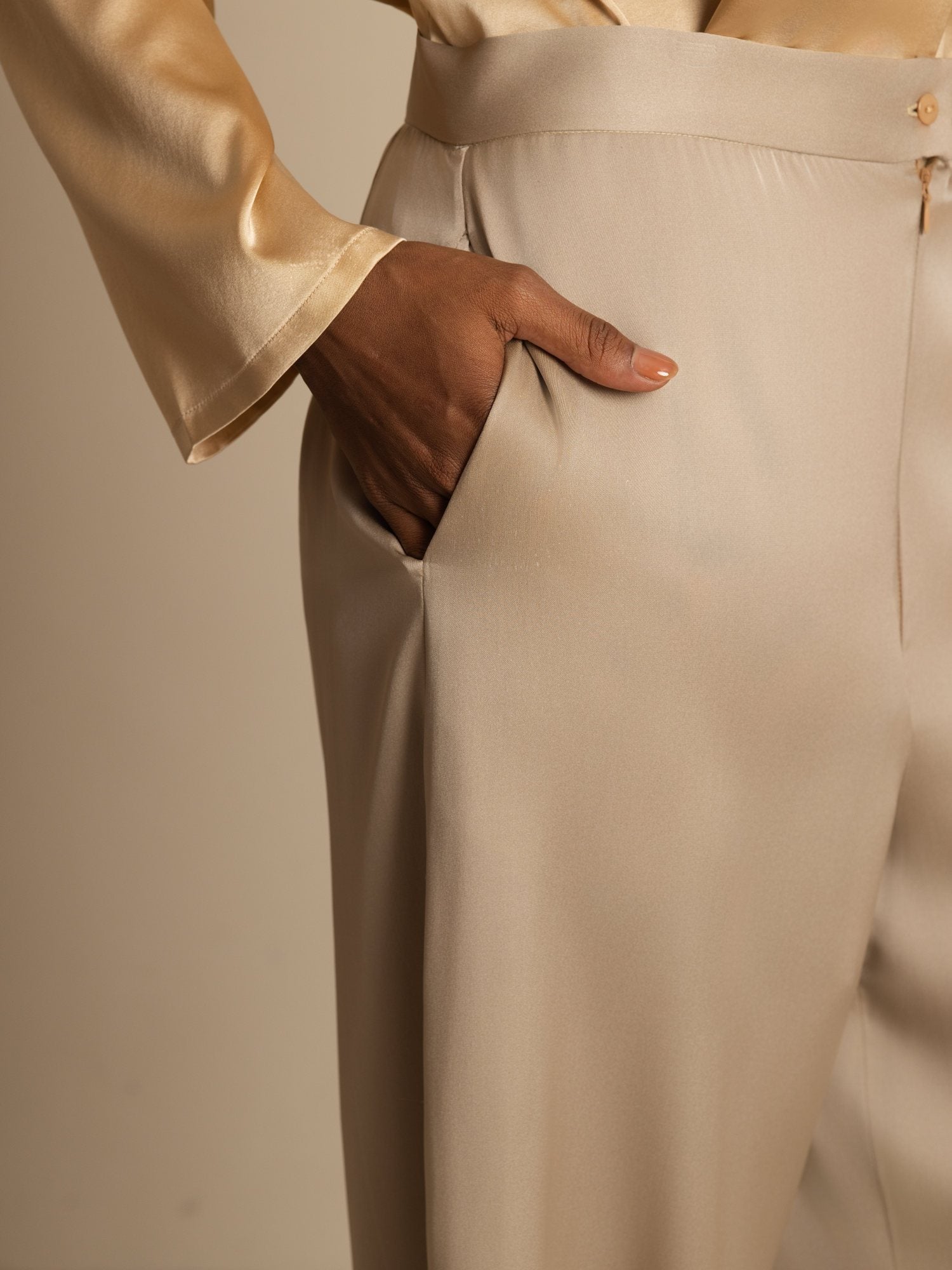 [تان (بني فاتح)] SilkSilky-SA 19Momme الحرير Womens Pants 005