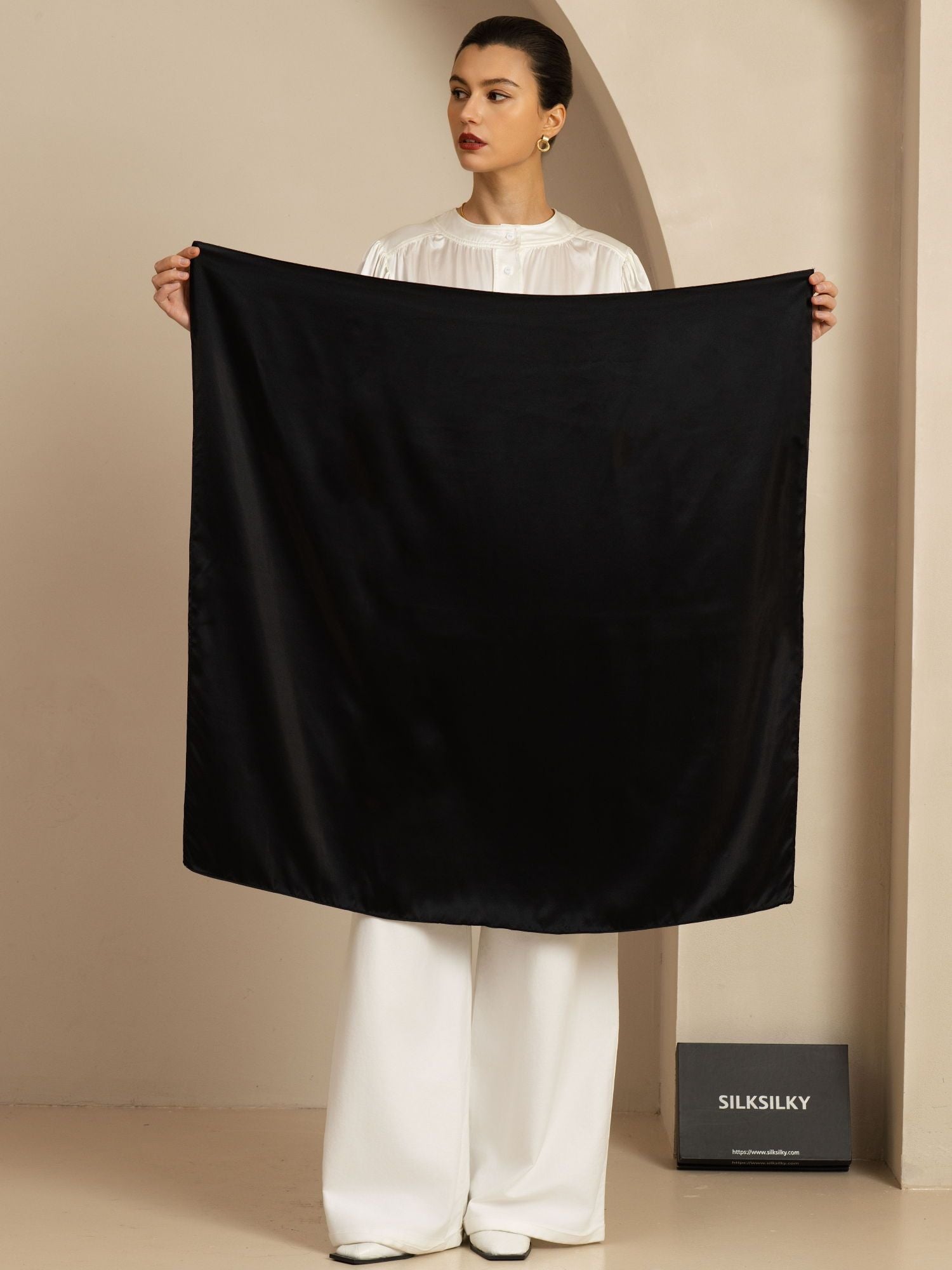 [أسود] SilkSilky-SA Pure Silk Scarf 003