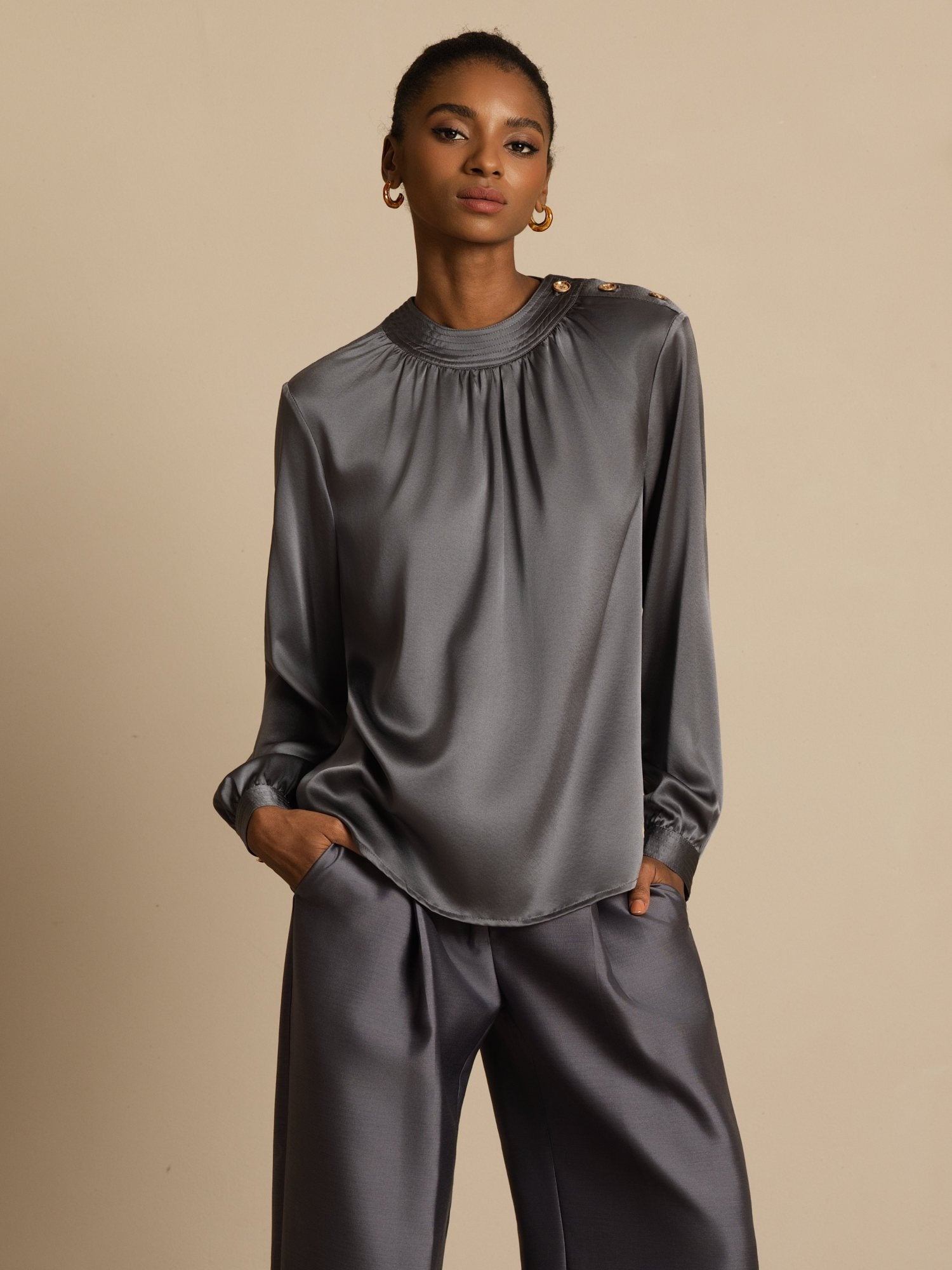 [الرماديالداكن] SilkSilky-SA 19Momme الحرير الأكمام الطويلة رقبة مستديرة بلوزة 004