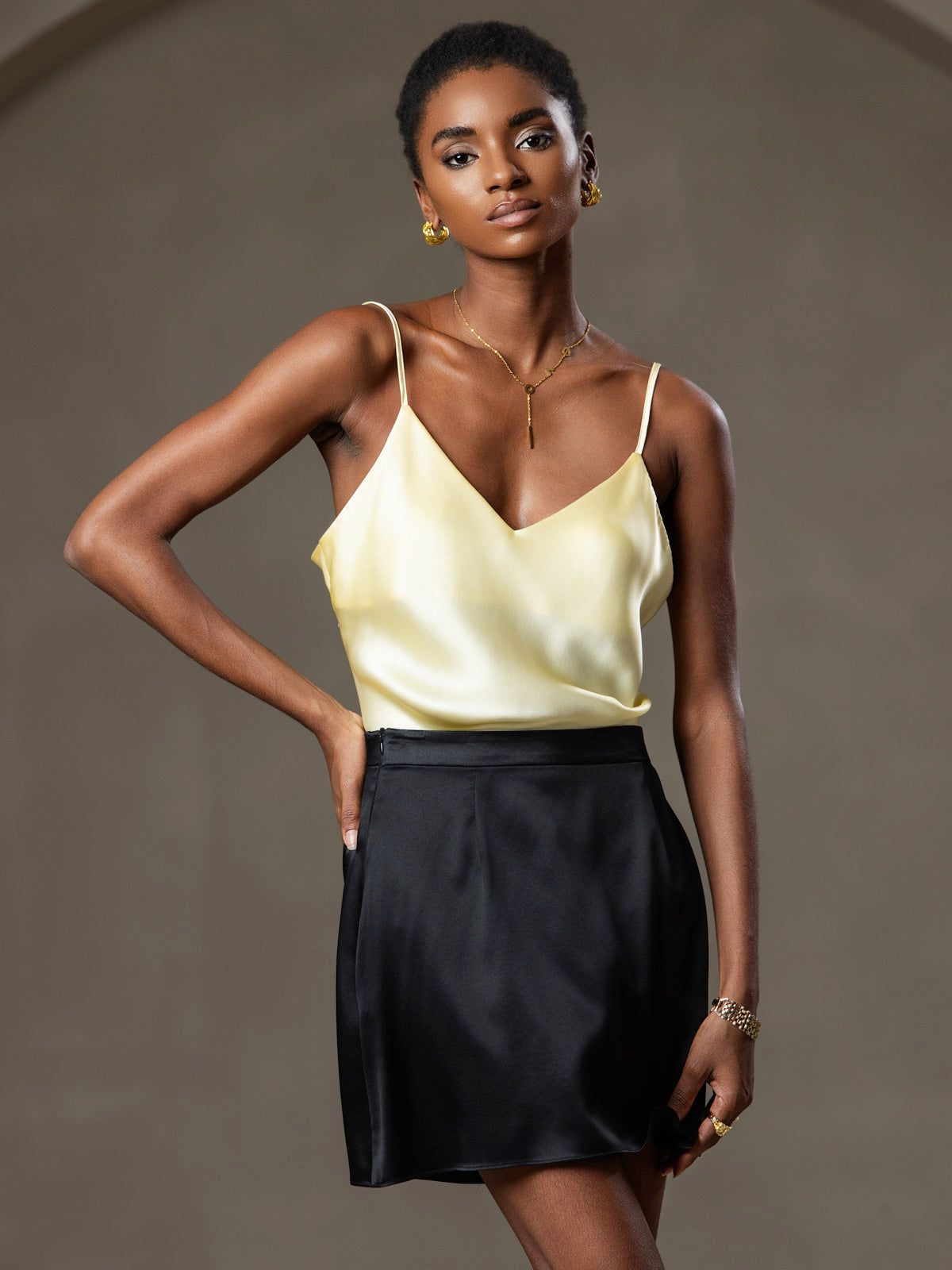 [أصفر فاتح] SilkSilky-SA الحرير الخالص رقبة على شكل حرف V كامي 005,