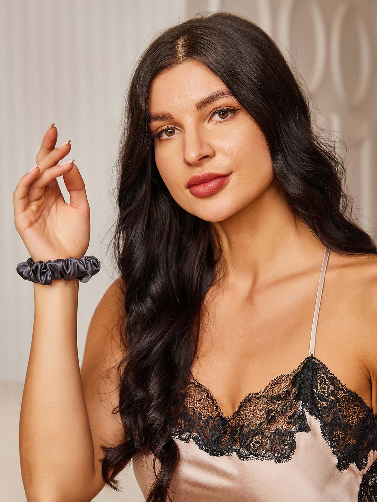 [الرمادي الداكن] SilkSilky-SA 19Momme الحرير الخالص Scrunchie 002