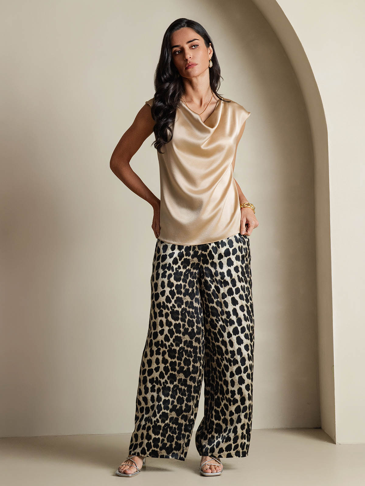 [شامبانيا] SilkSilky-SA 19Momme الحرير فتحة عنق بثنيات ملفوفة تي شيرت نسائية 007,