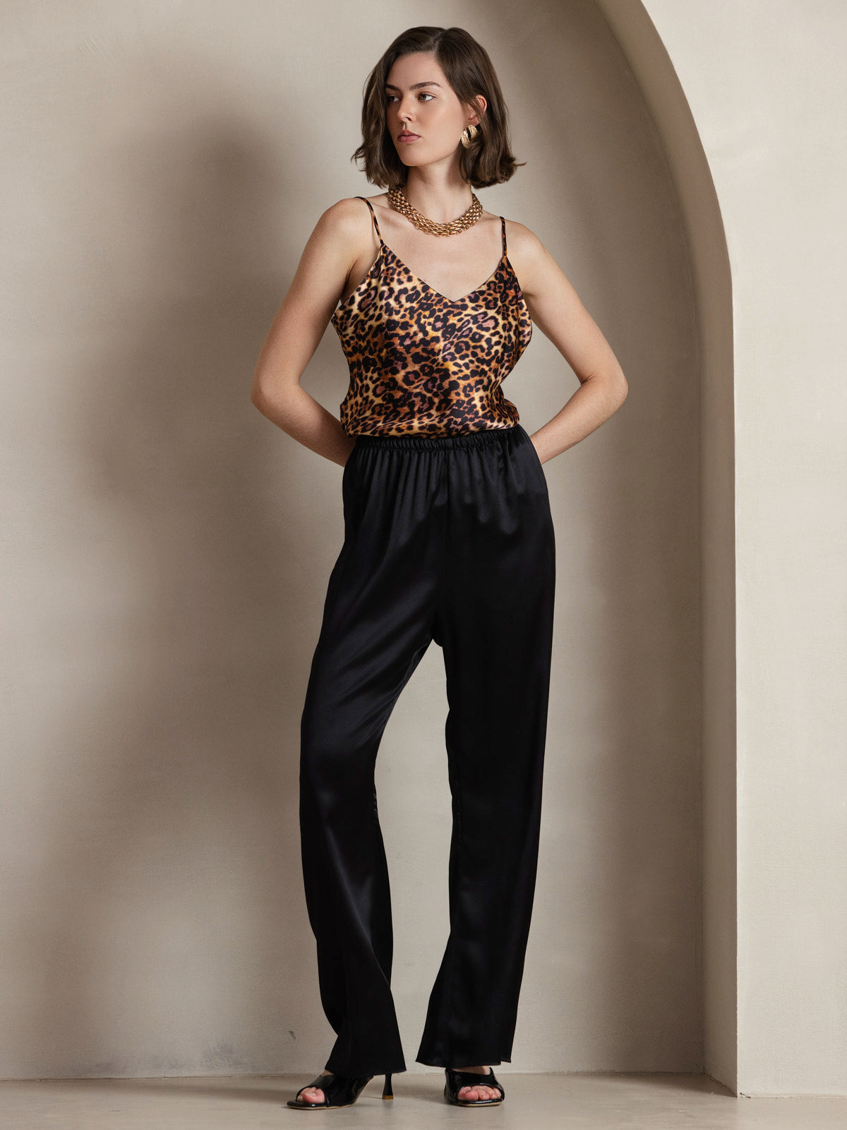 [فهد] SilkSilky-SA الحرير الخالص رقبة على شكل حرف V كامي 005,