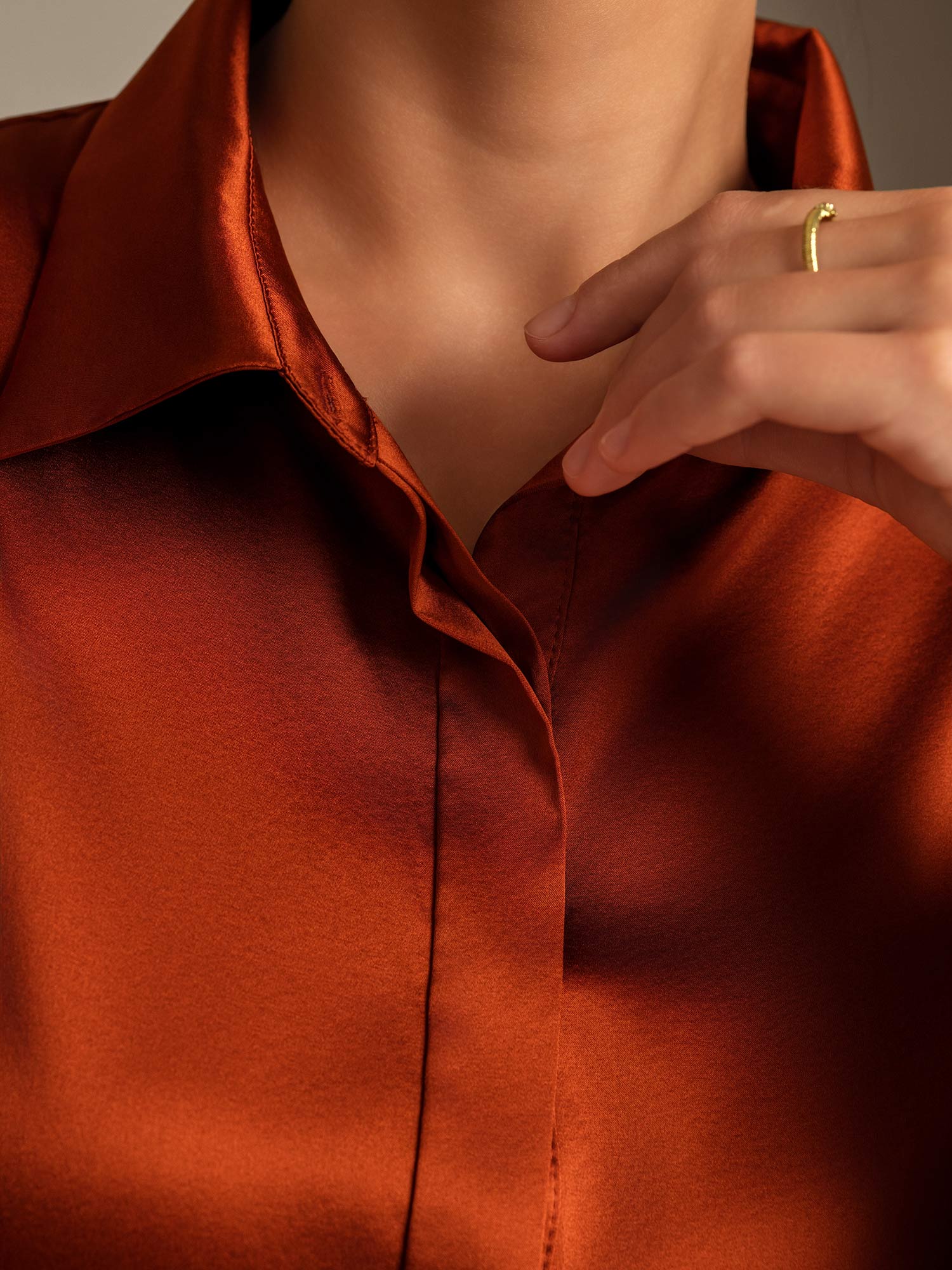 [الكراميل] SilkSilky-SA 19Momme الحرير Lapel Collar بلايز نسائية 006