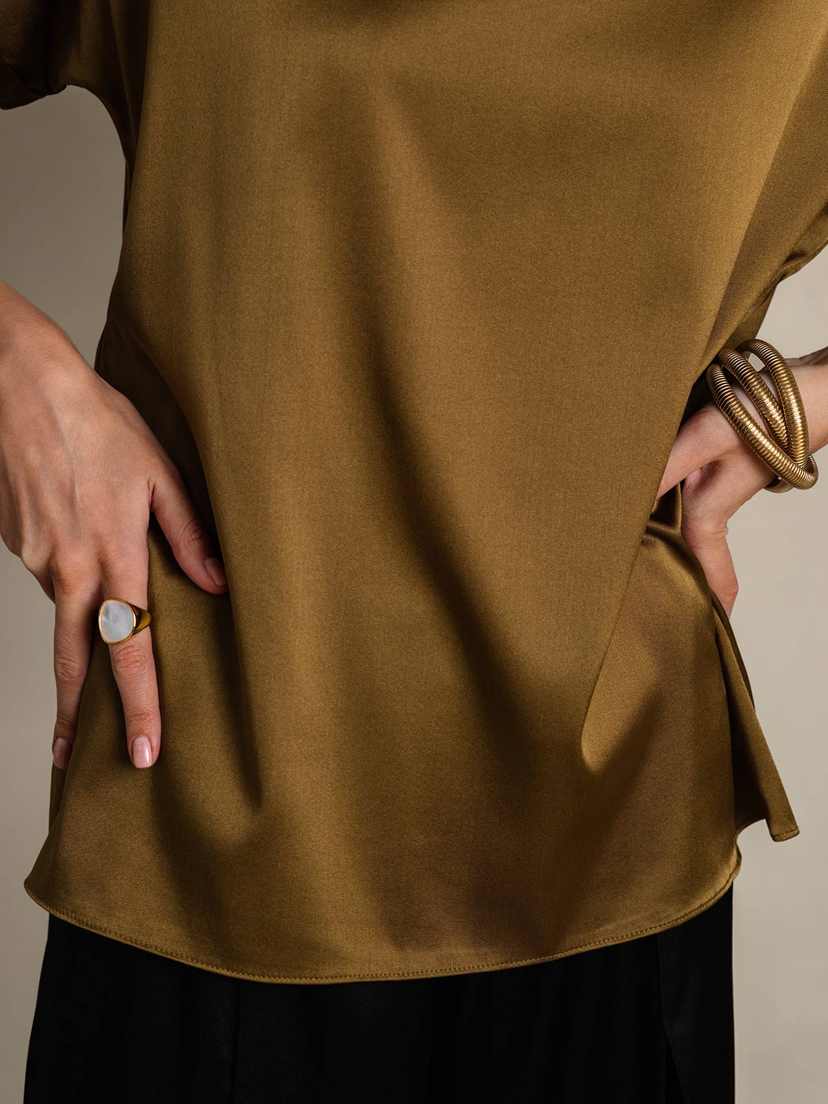 [بني] SilkSilky-SA 19Momme الحرير رقبة مستديرة تي شيرت نسائية 008,