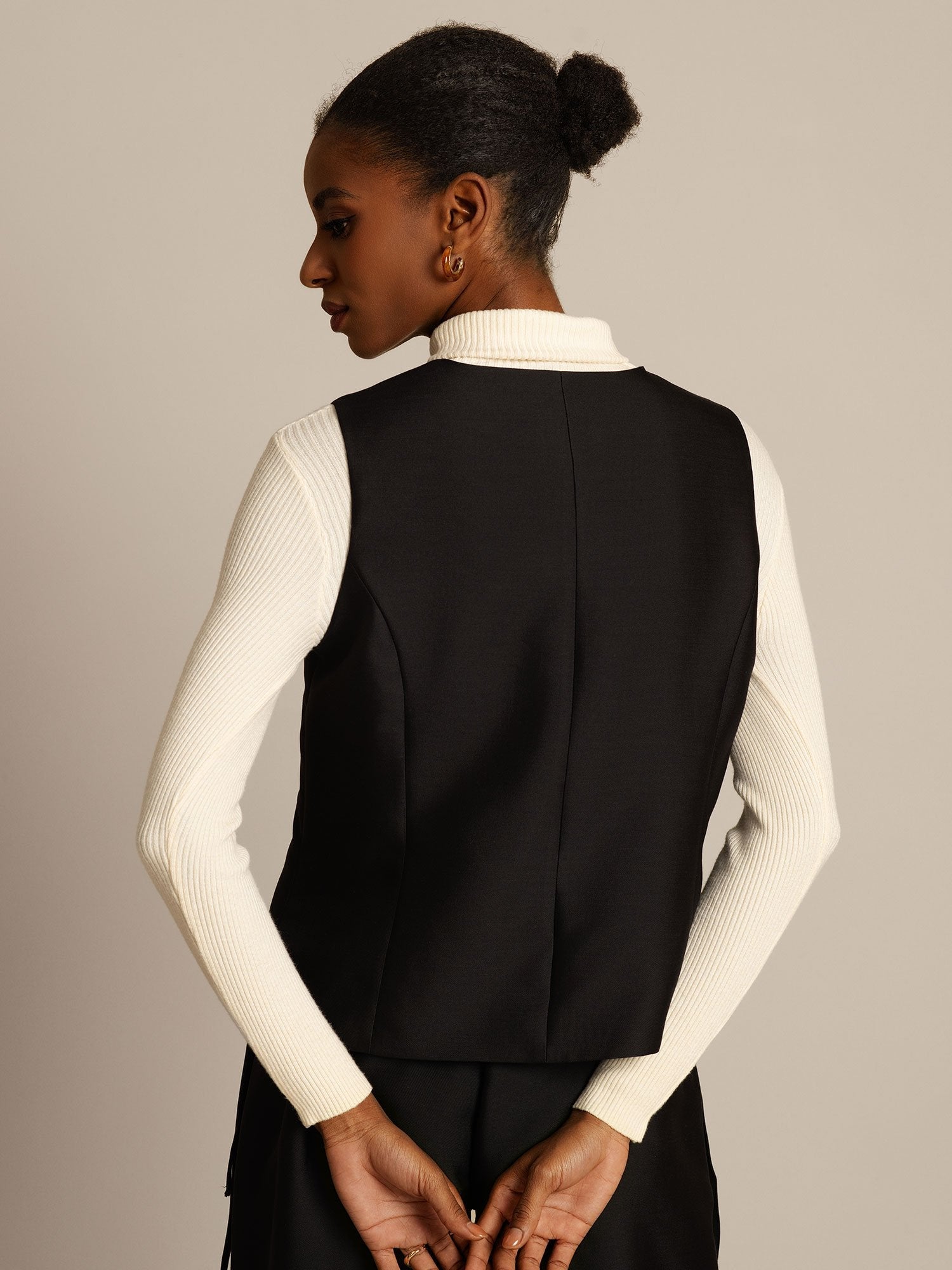 [أسود] SilkSilky-SA 32Momme الحرير Womens Vest 002,