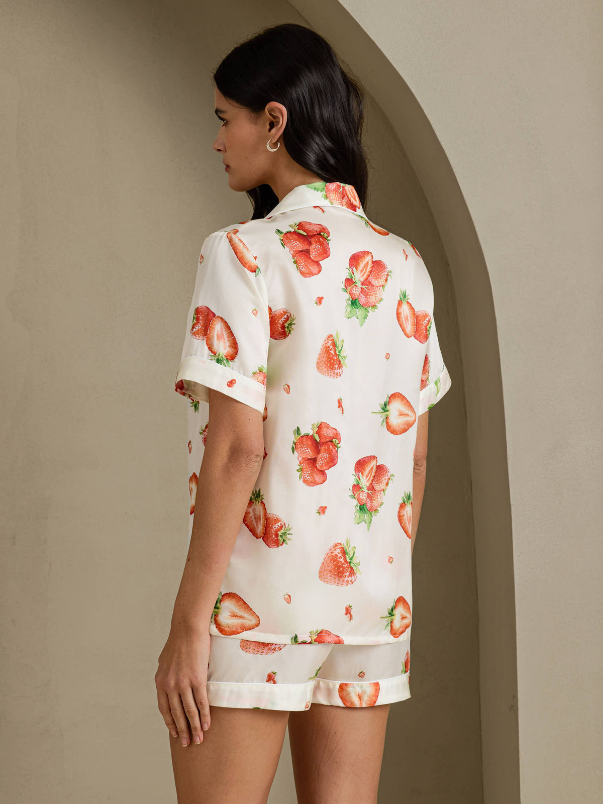 [فراولة بيضاء] SilkSilky-SA Short Sleeve Notch Collar طقم بيجامة نسائي 002
