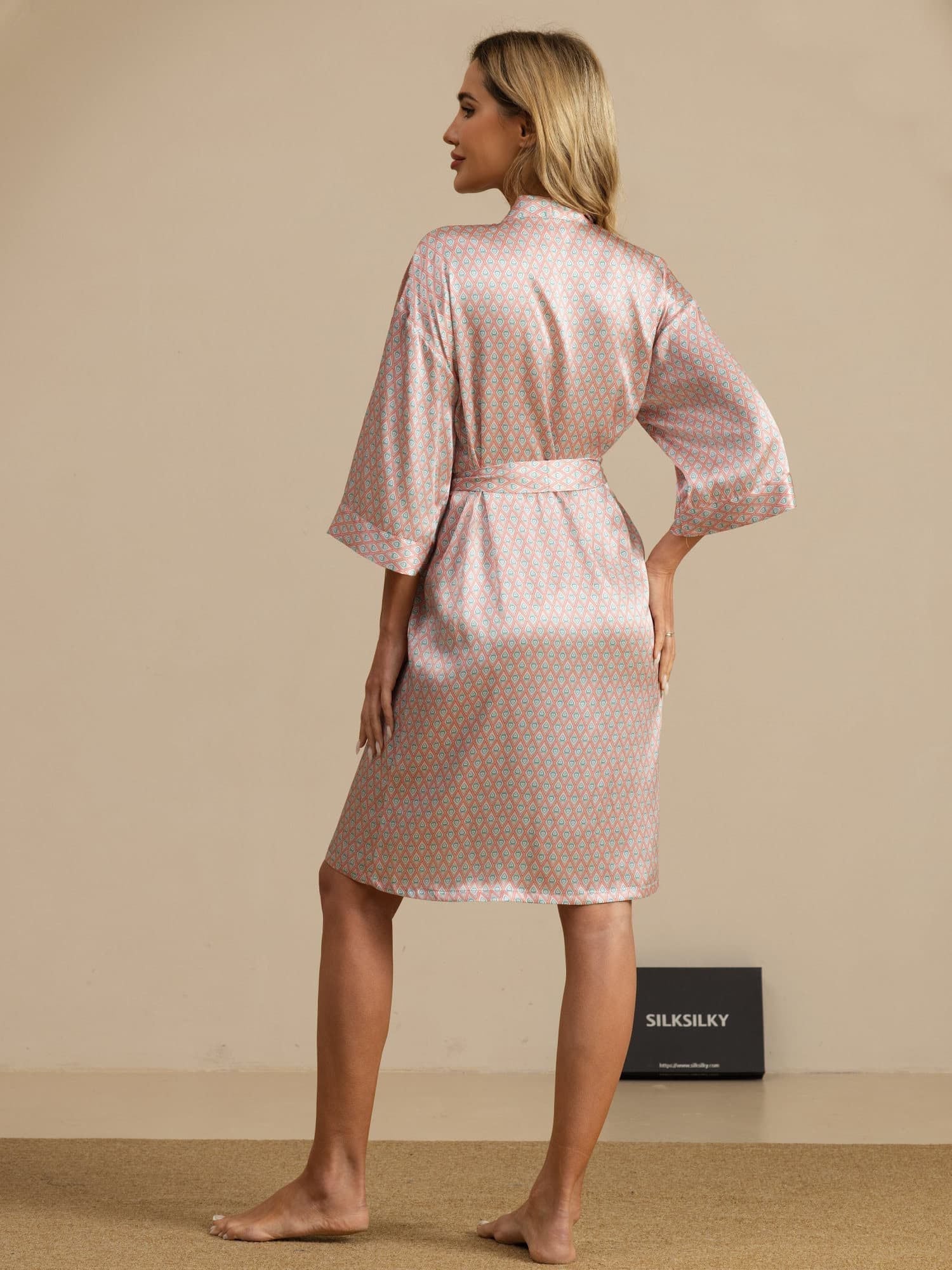 [قلب وردي هندسي] SilkSilky-SA أكمام بثلاثة أرباع الأطوال رداء حمام نسائي 002