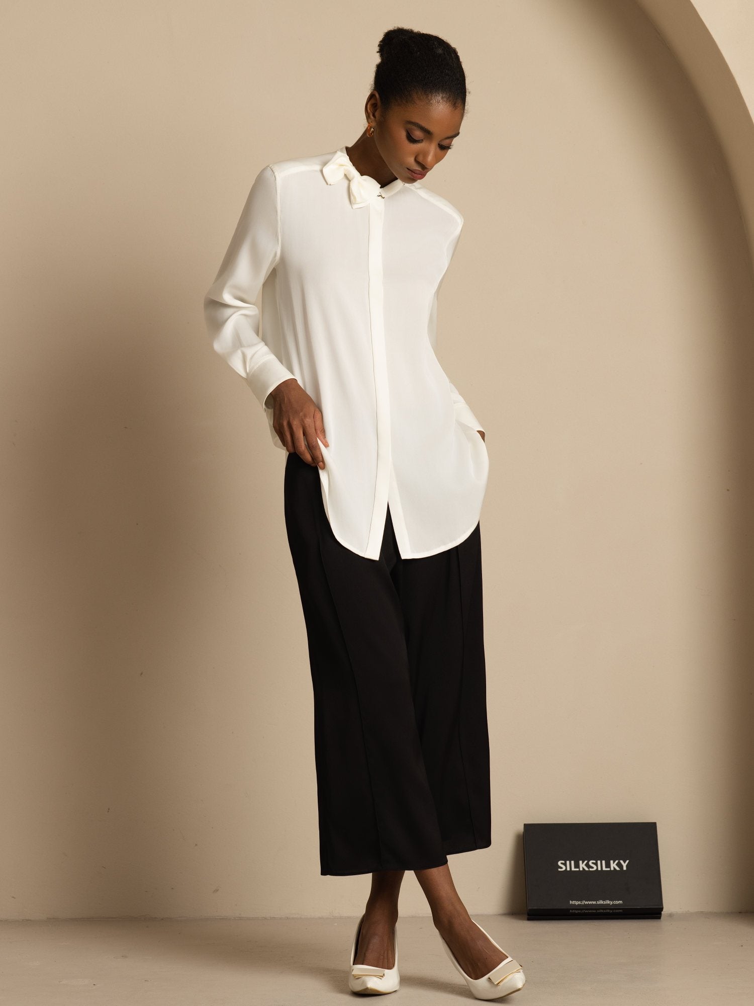 [أبيض] SilkSilky-SA 19Momme الحرير الأكمام الطويلة ياقة القاع بلوزة 006