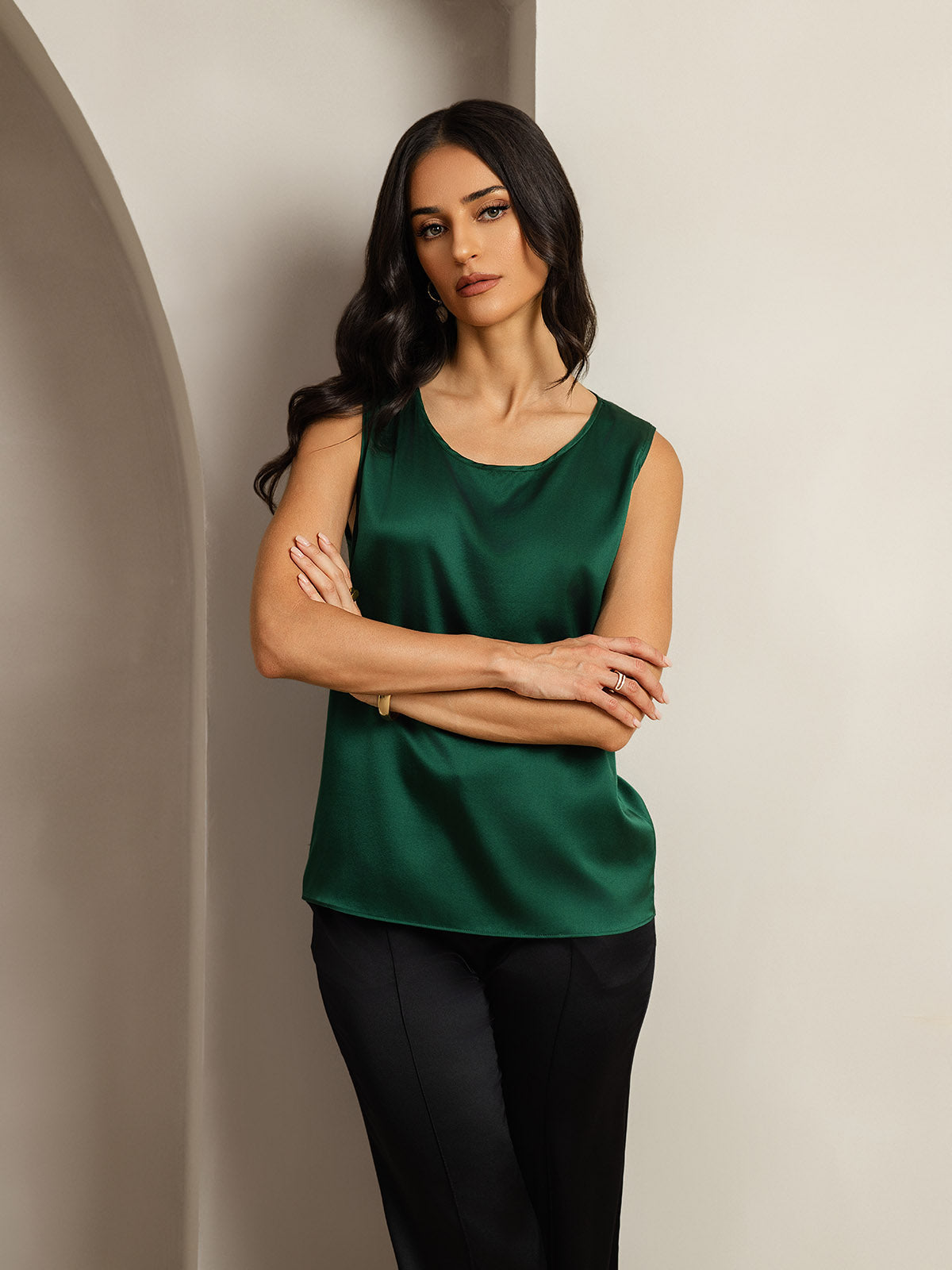 [أخضر غامق] SilkSilky-SA 19Momme الحرير رقبة مستديرة كامي 006,