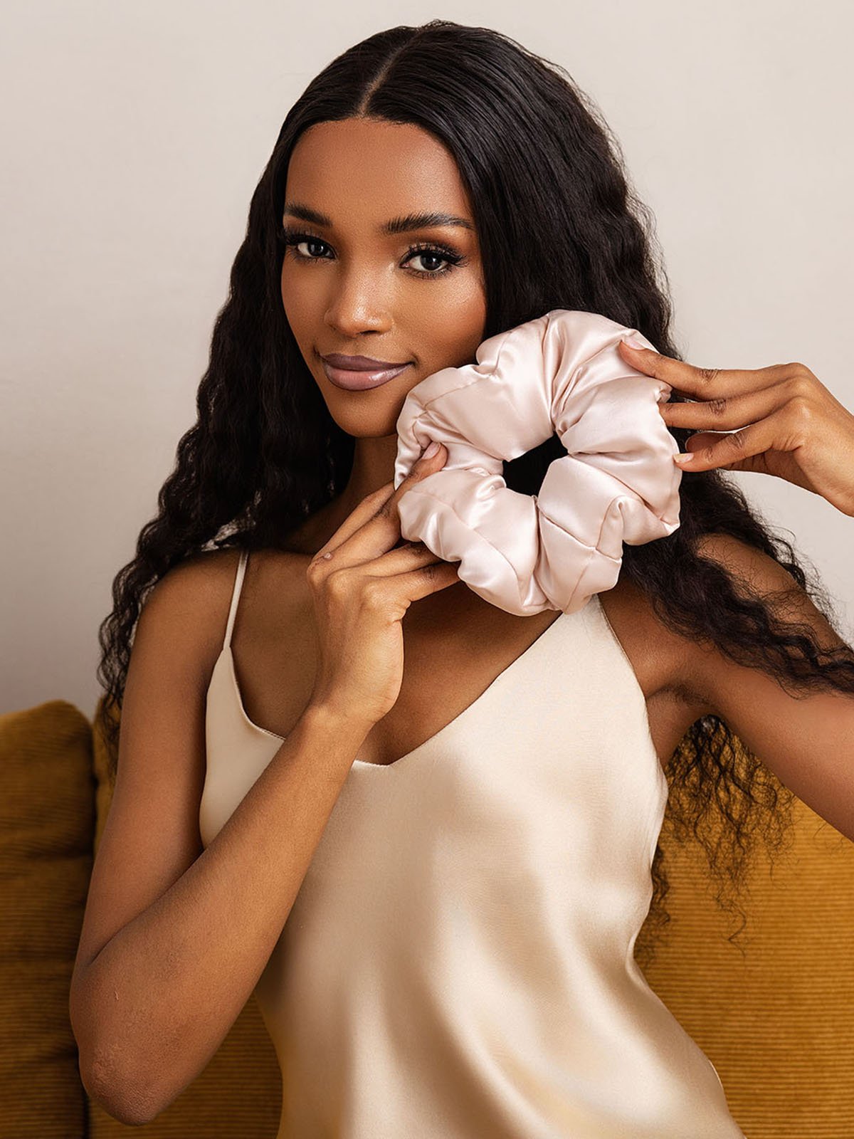 [لون القرنفل] SilkSilky-SA الحرير Scrunchie 002