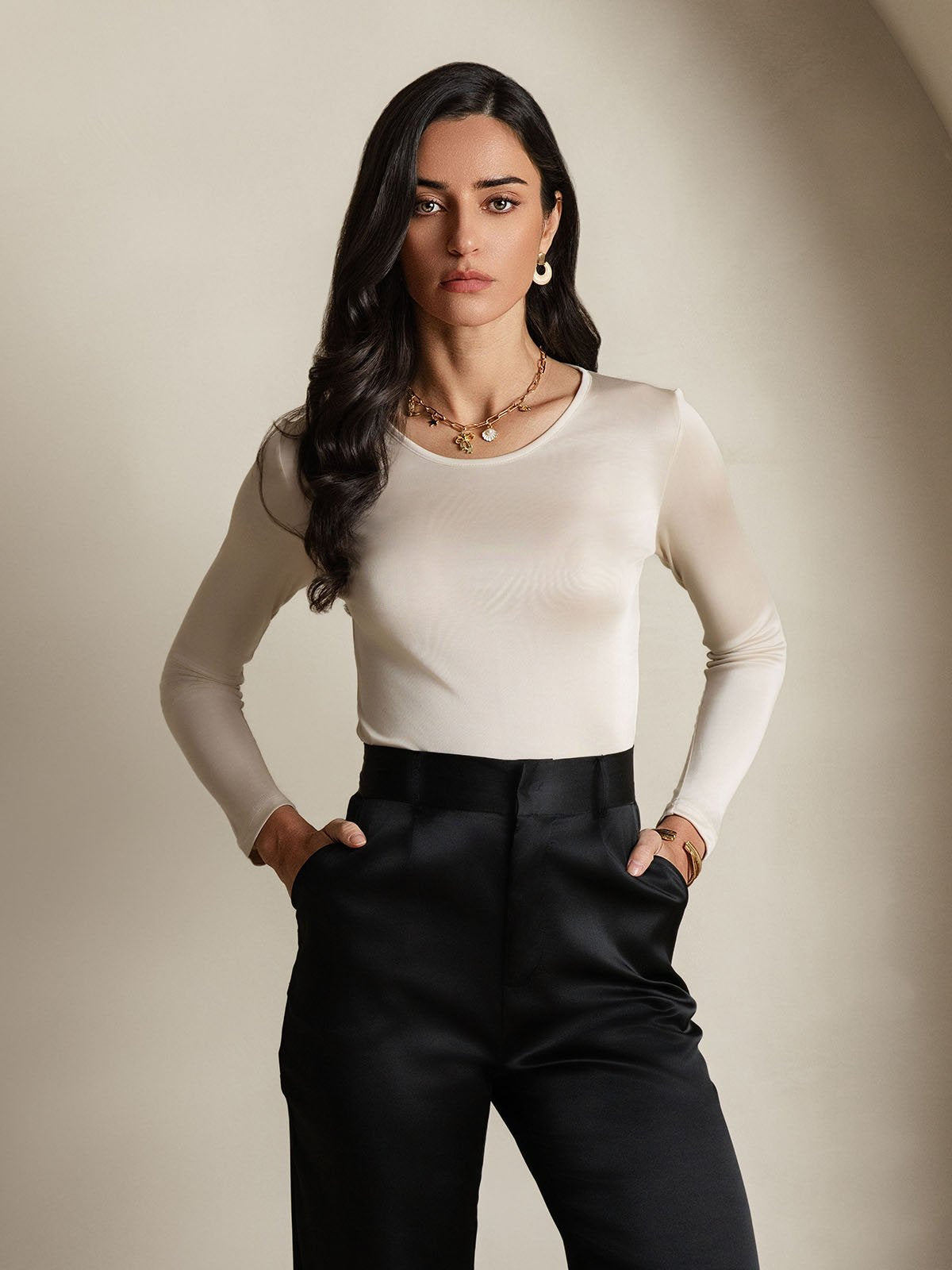 [اللون البيج] SilkSilky-SA الحرير رقبة مستديرة تي شيرت نسائية 004,