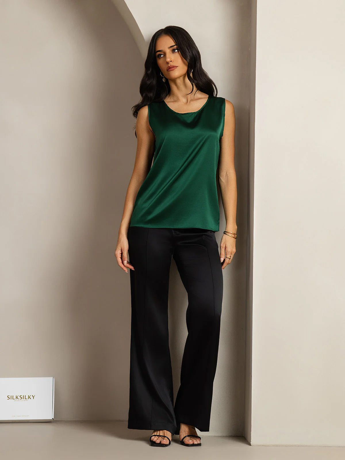 [أخضر غامق] SilkSilky-SA 19Momme الحرير رقبة مستديرة كامي 009,