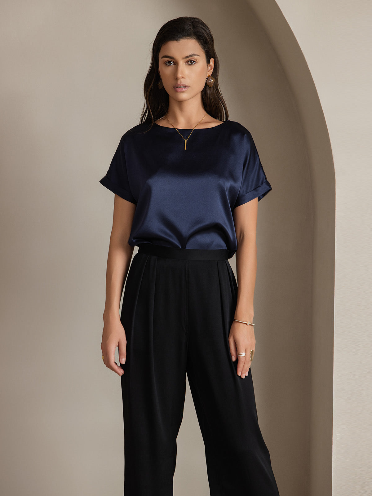 [أزرق غامق] SilkSilky-SA 19Momme الحرير الأكمام القصيرة رقبة مستديرة تي شيرت نسائية 001