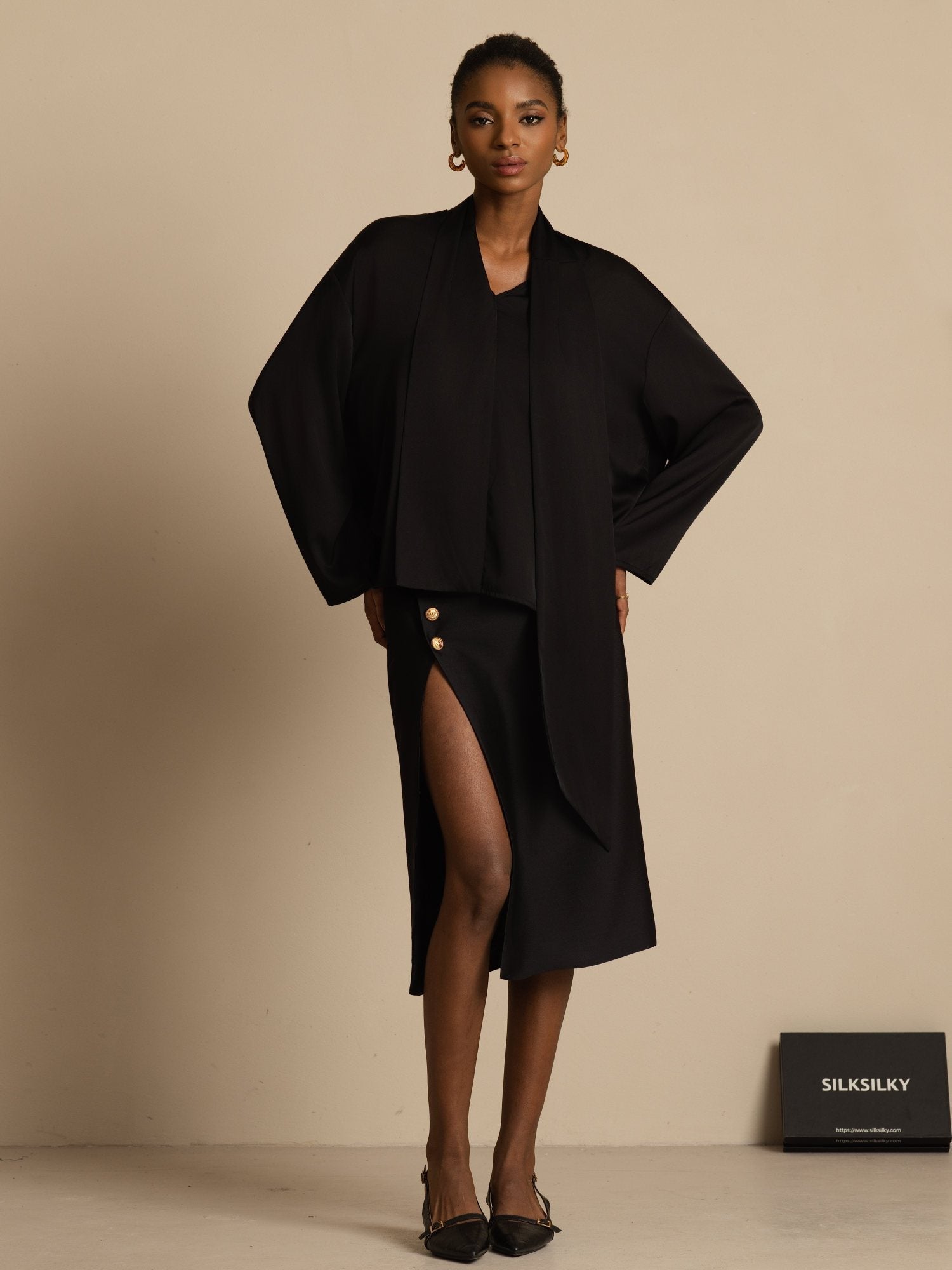 [أسود] SilkSilky-SA 19Momme الحرير الأكمام الطويلة رقبة على شكل حرف V بلوزة 007