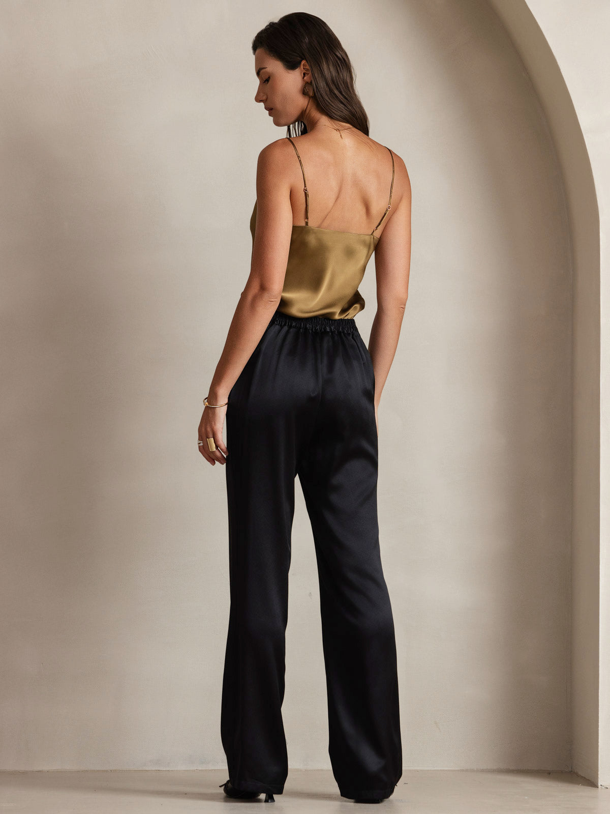 [قهوة] SilkSilky-SA الحرير الخالص رقبة على شكل حرف V كامي 004,