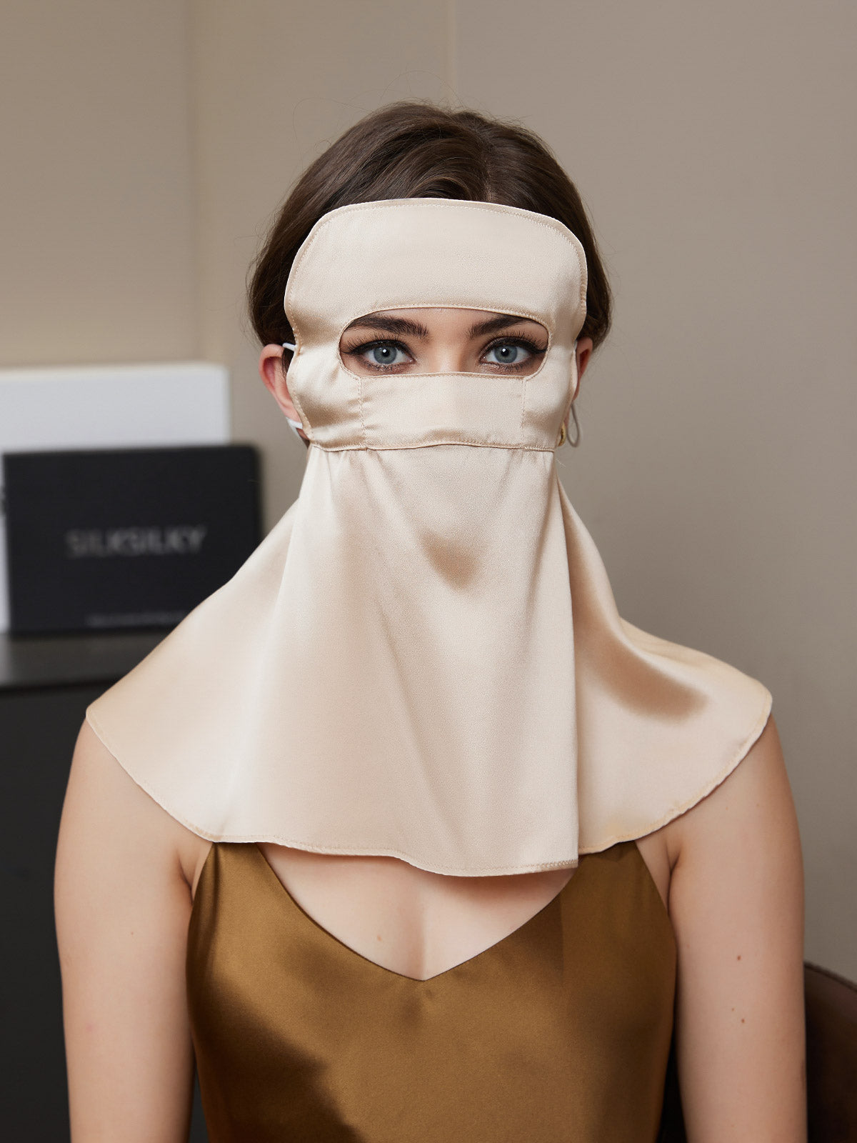 SilkSilky SA 19Momme الحرير الخالص Face Mask شامبانيا 001