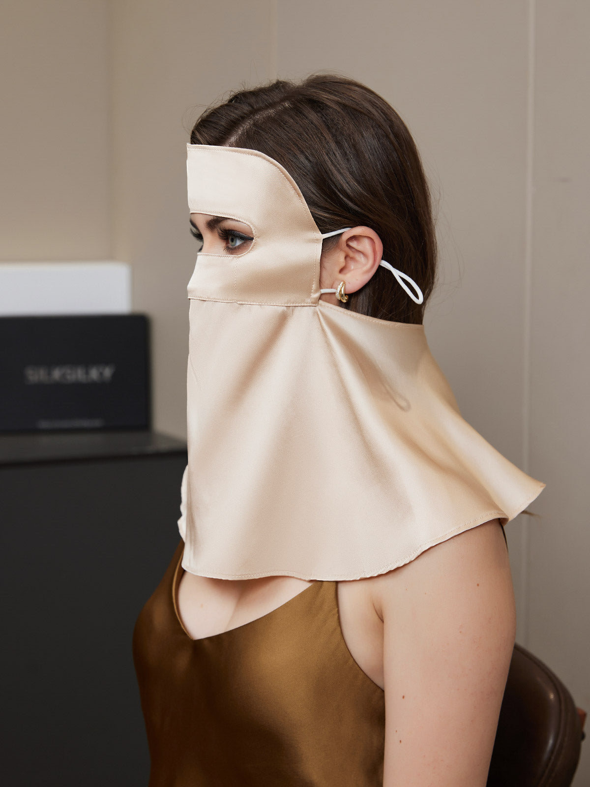 SilkSilky SA 19Momme الحرير الخالص Face Mask شامبانيا 002